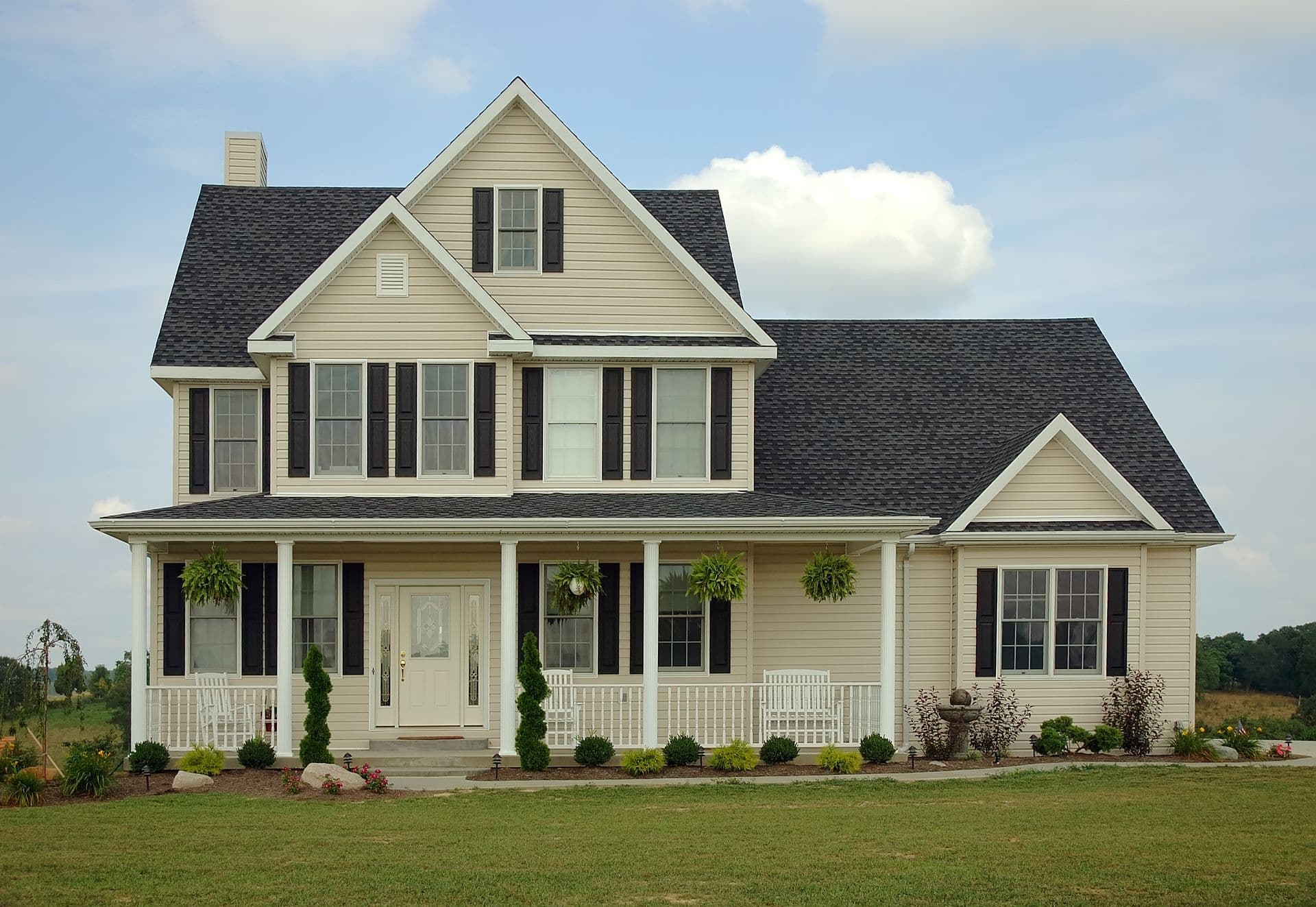 bigstock-Farm-House-150703.jpg