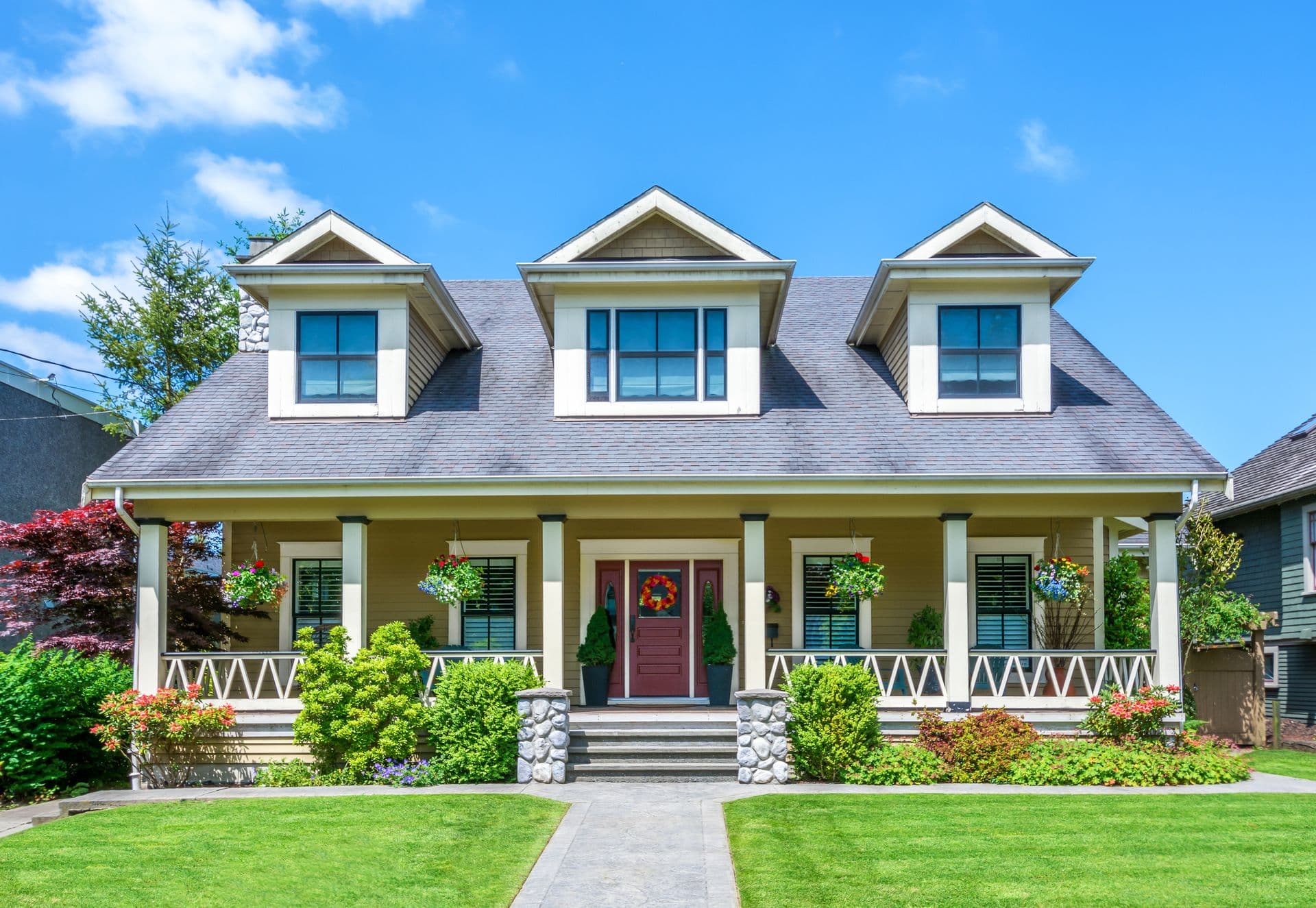 bigstock-Luxury-house-on-a-sunny-day--84075530.jpg