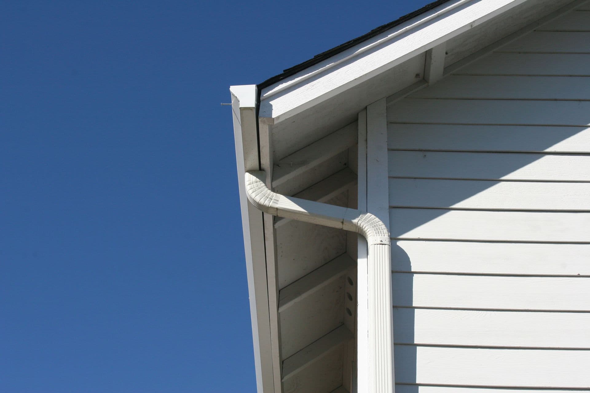 bigstock-Rain-Gutter-On-House-1990694.jpg